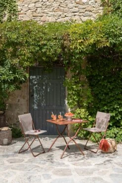 Lafuma Balcony II Colorblock Tafel 64x70 Cm, Canyon 11 Lafuma Balcony II Colorblock Tafel 64x70 Cm, Canyon -Algemene Woonwinkel lafuma balcony table cb moss moss 25