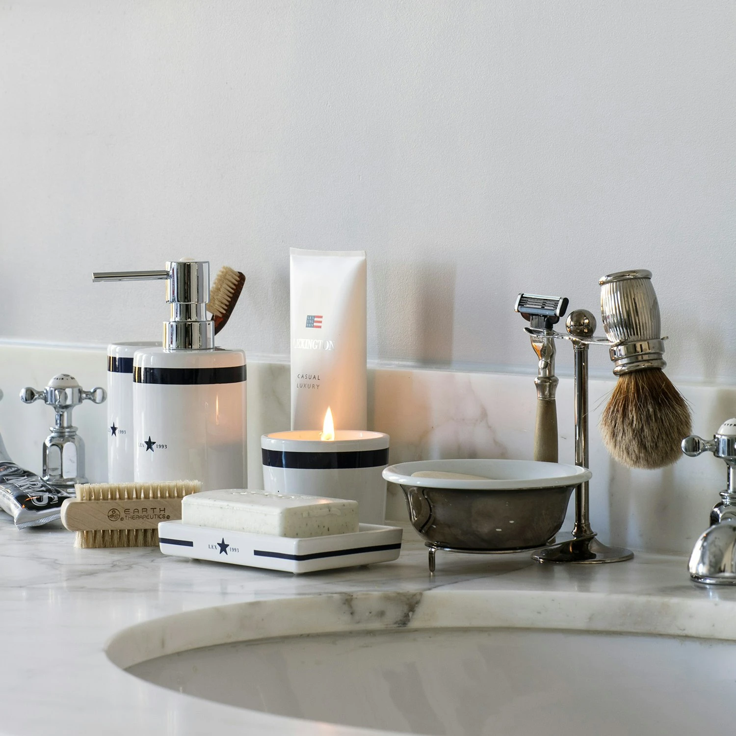 Lexington Earthenware Soap Dispenser, Grey 5 Lexington Earthenware Soap Dispenser, Grey - Afbeelding 3