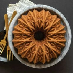Nordic Ware Cut Crystal, Bundt Pan -Algemene Woonwinkel nordic ware cut crystal bundt pan 4