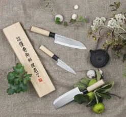 Satake Houcho Knife Set Santuko 17 Cm & Paring Knife 12 Cm 7 Satake Houcho Knife Set Santuko 17 Cm & Paring Knife 12 Cm -Algemene Woonwinkel satake houcho knife set 3pcs 18